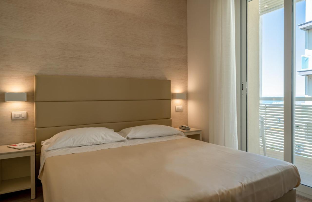 Hotel Bristol Cattolica Exteriér fotografie