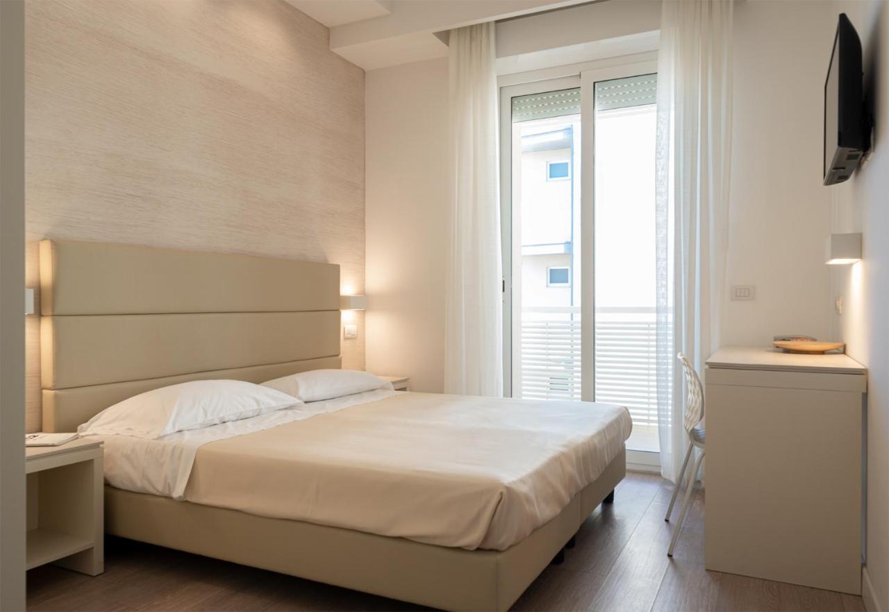 Hotel Bristol Cattolica Exteriér fotografie